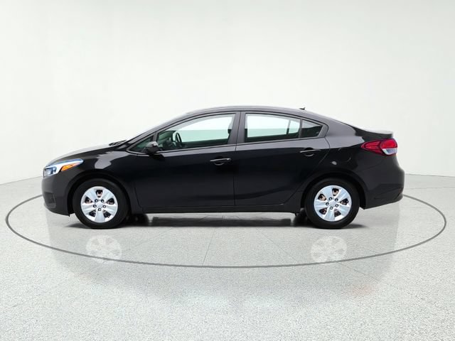 Used 2017 Kia Forte LX FWD image 3