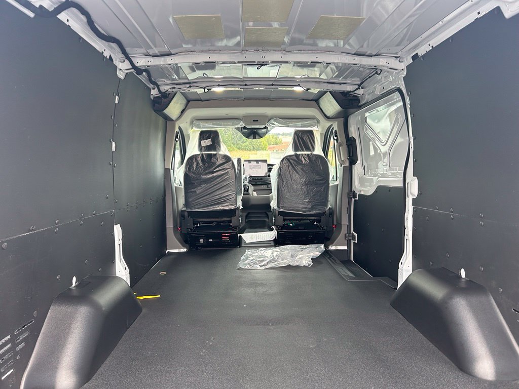 New 2026 Ford Transit 150 Low Roof w/ Load Area Protection Package RWD image 10