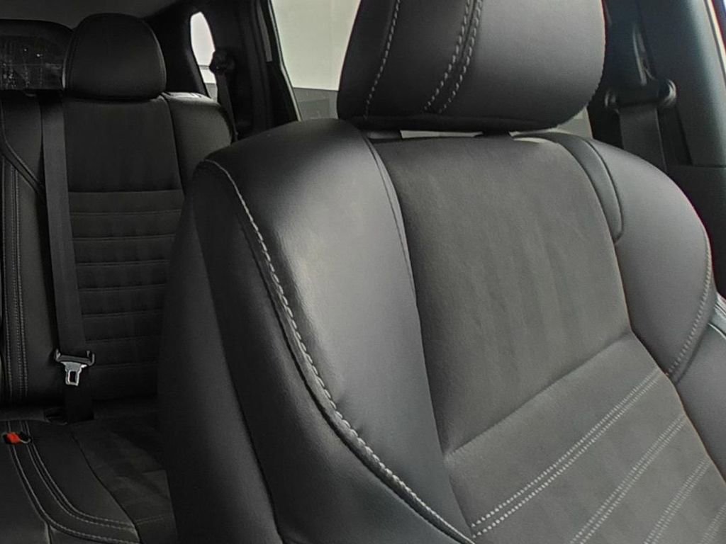 Used 2024 Mitsubishi Outlander SE image 23