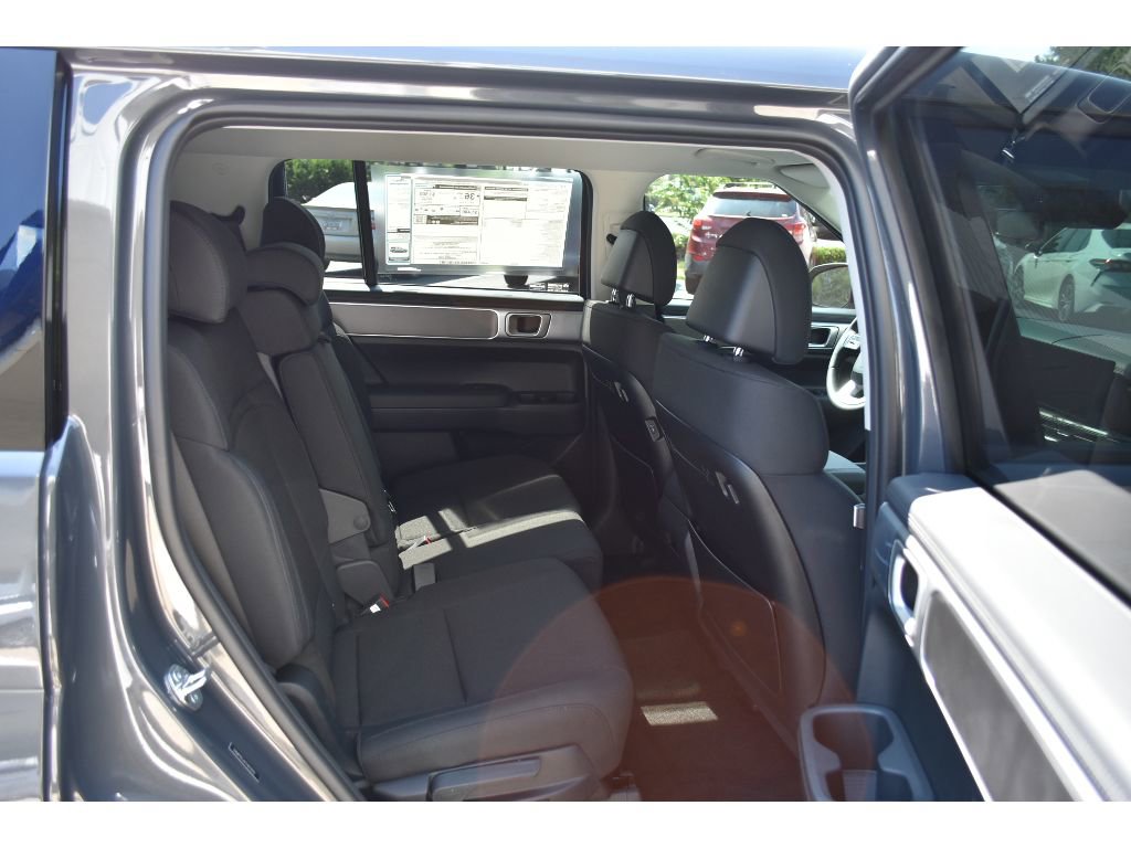 New 2026 Hyundai Santa Fe SE image 16