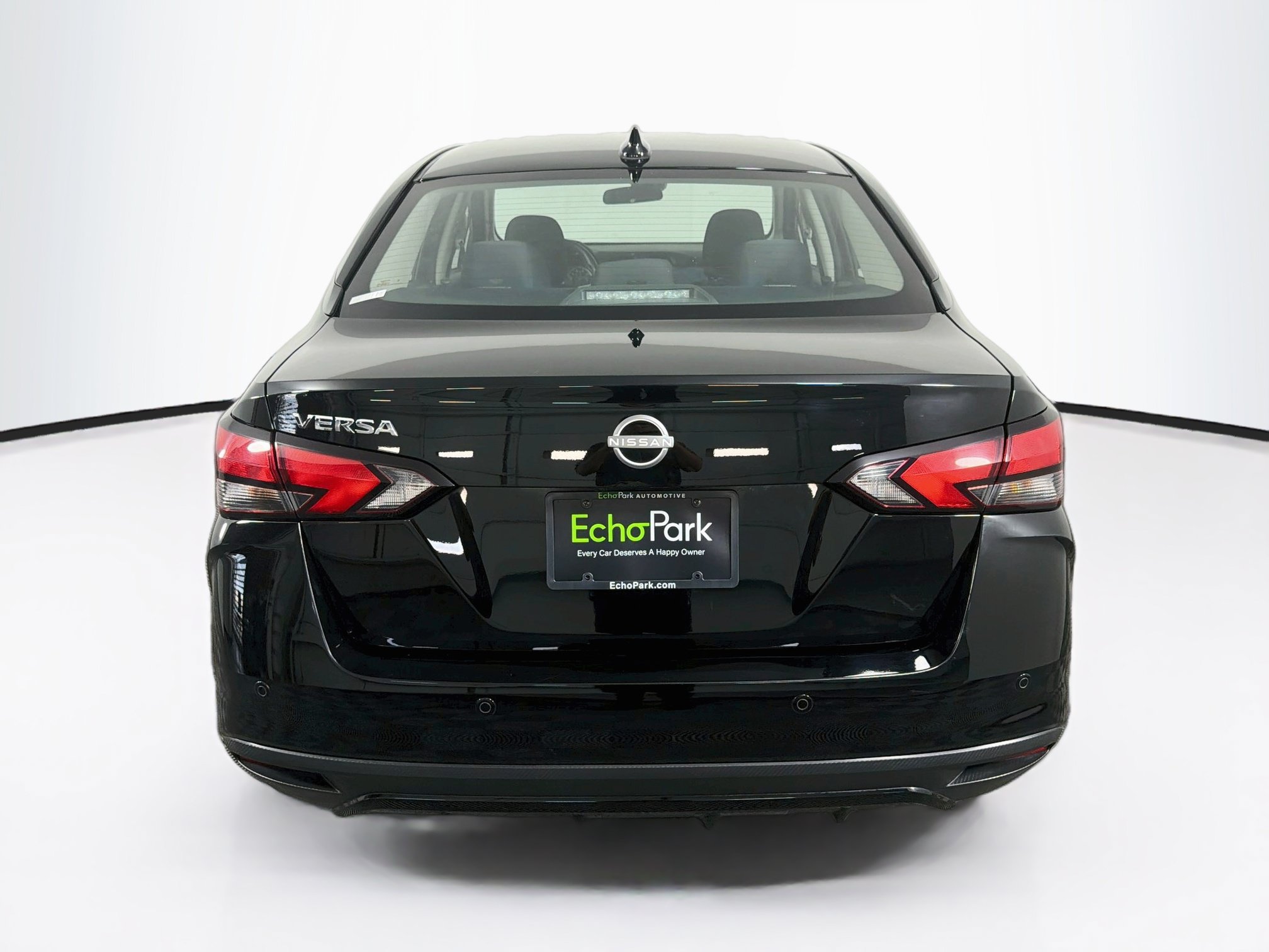 Used 2025 Nissan Versa SV FWD image 7