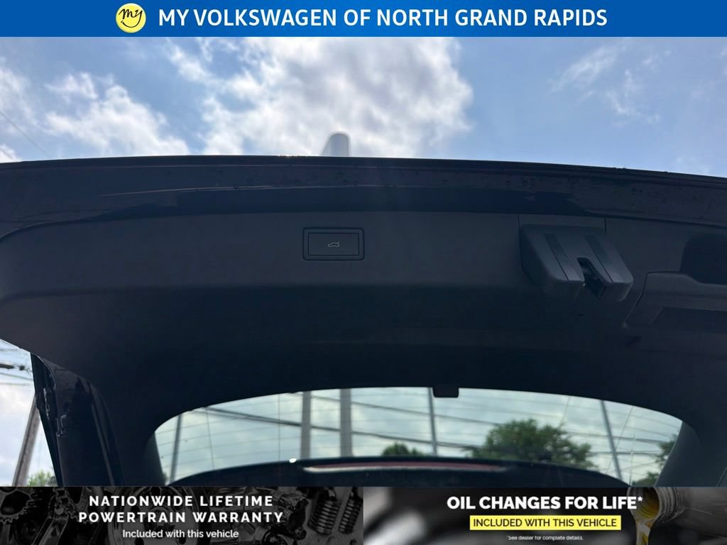 New 2026 Volkswagen Tiguan SE AWD/4WD image 21