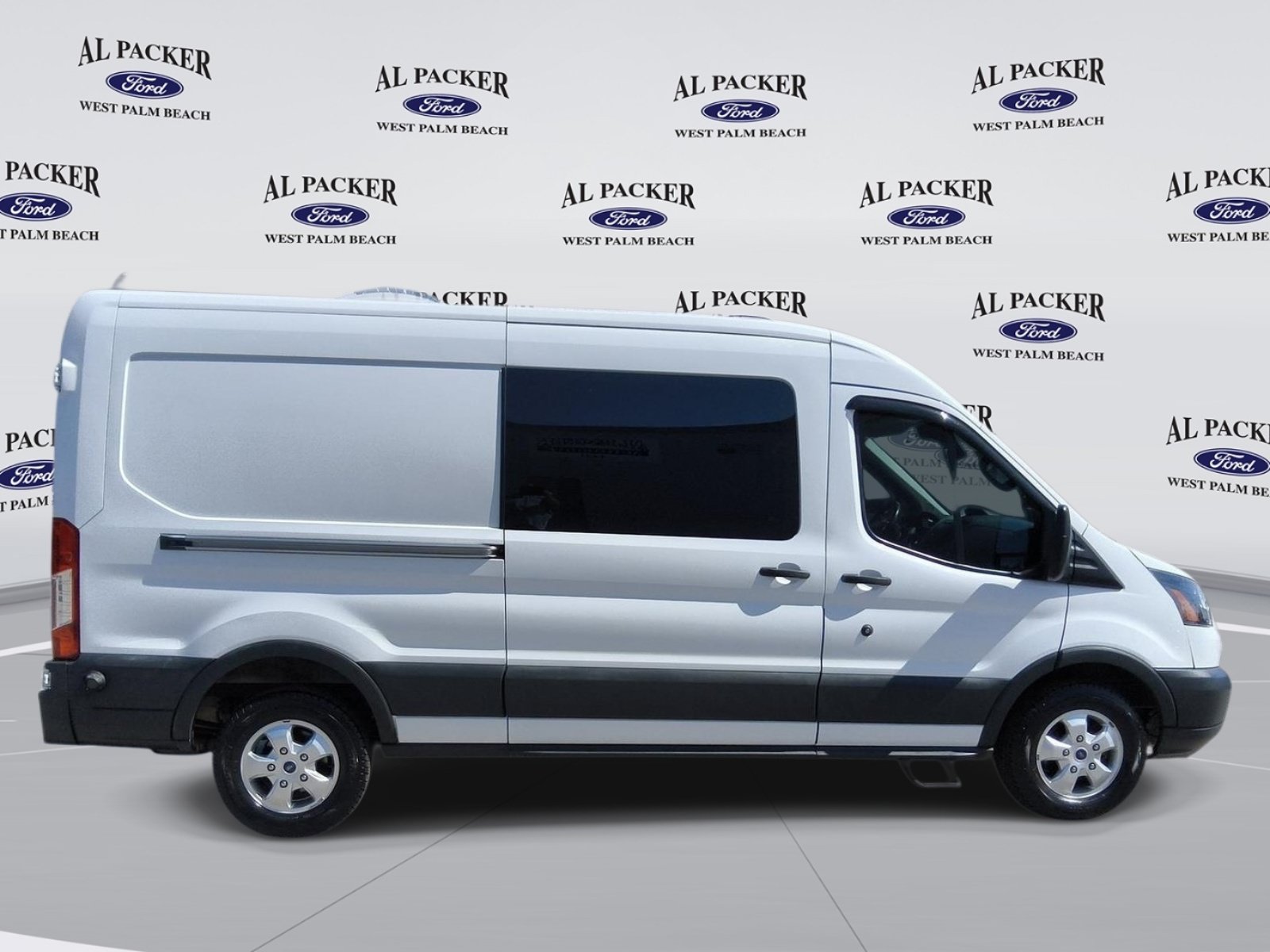Used 2017 Ford Transit 250 148 Medium Roof RWD image 6