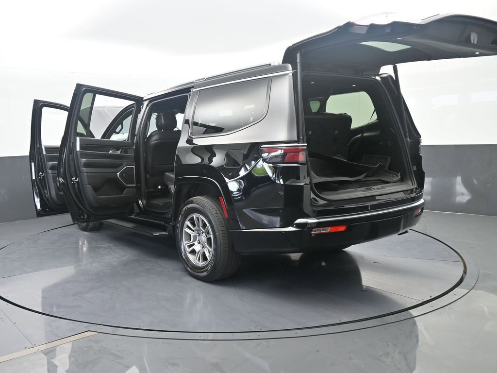 Used 2023 Jeep Wagoneer 4WD image 83