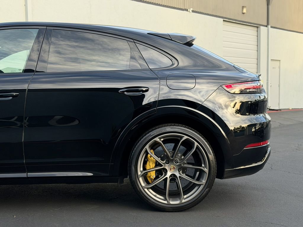 Used 2023 Porsche Cayenne Turbo S AWD/4WD image 20