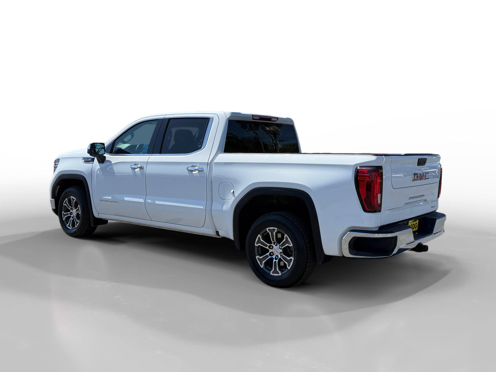 Used 2025 GMC Sierra 1500 SLT RWD image 3