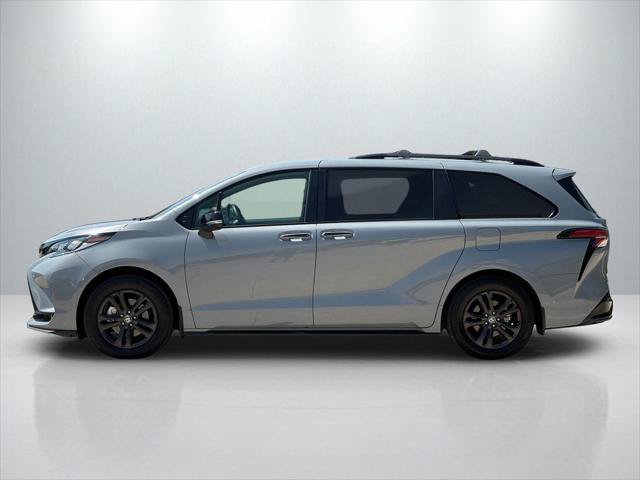 Certified 2025 Toyota Sienna XSE w/ XSE Premium Package AWD/4WD image 8