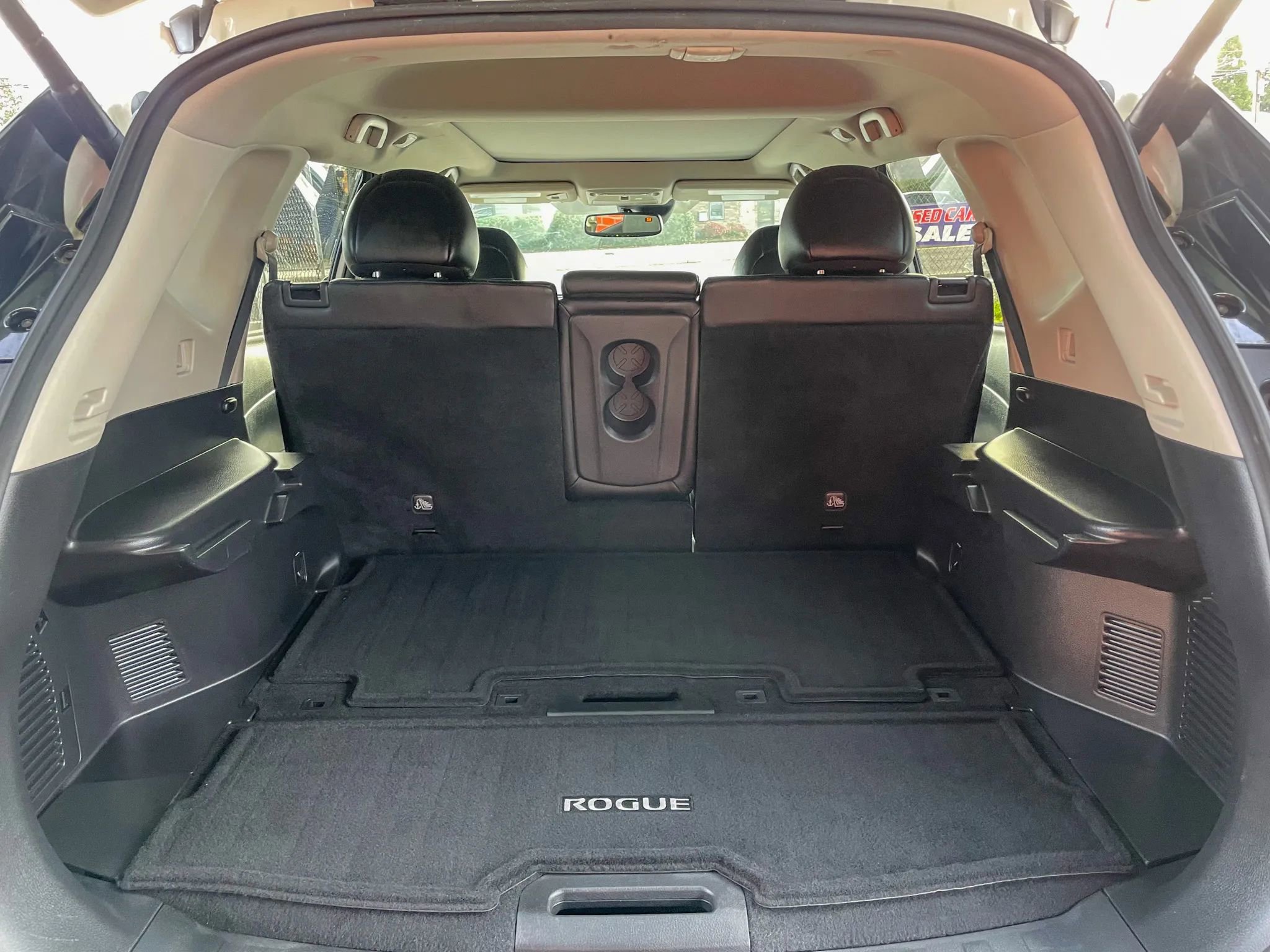 Used 2017 Nissan Rogue SL w/ SL Premium Package image 28