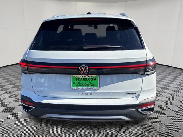 New 2025 Volkswagen Taos SEL AWD/4WD image 9