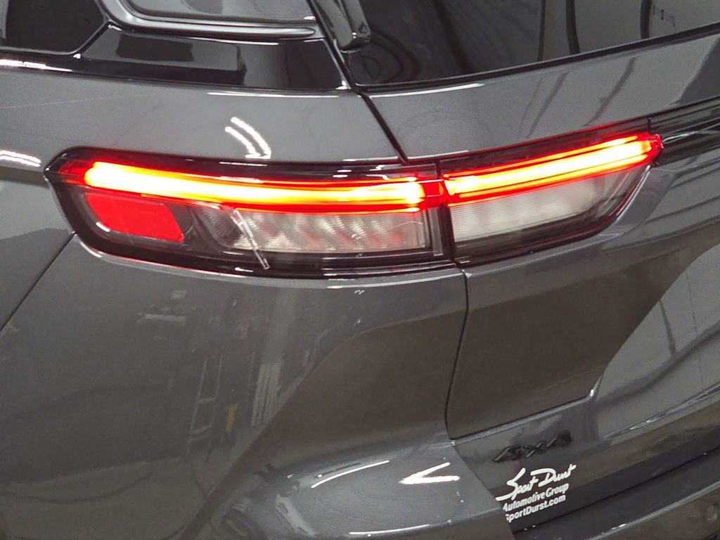 New 2026 Jeep Grand Cherokee Altitude image 34