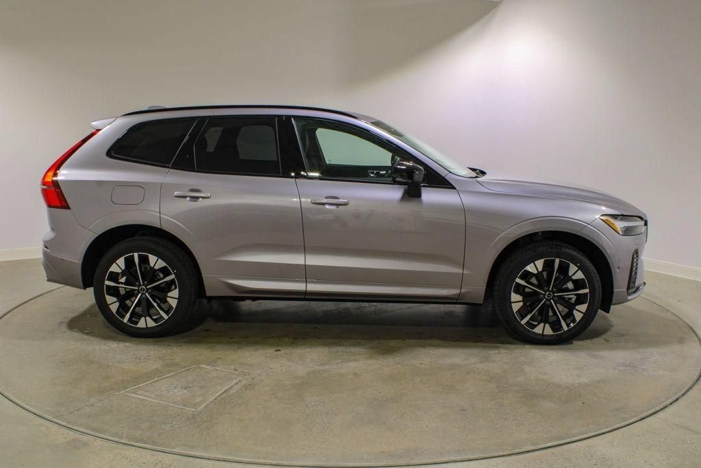 New 2026 Volvo XC60 B5 Plus w/ Protection Package Premier AWD/4WD image 6