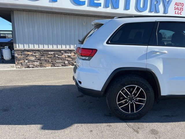Used 2019 Jeep Grand Cherokee Trailhawk w/ Trailhawk Luxury Group image 12