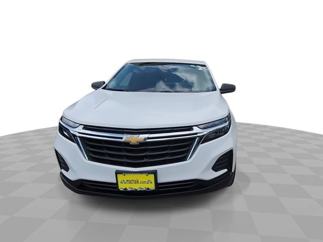 Used 2024 Chevrolet Equinox LS w/ LS Convenience Package FWD image 3