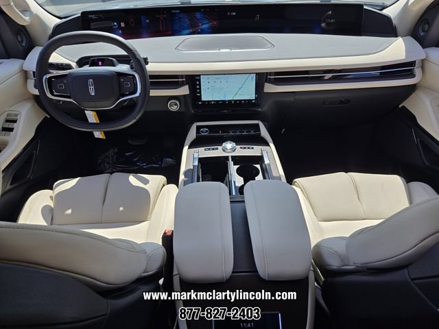 New 2027 Lincoln Navigator Premiere AWD/4WD image 12