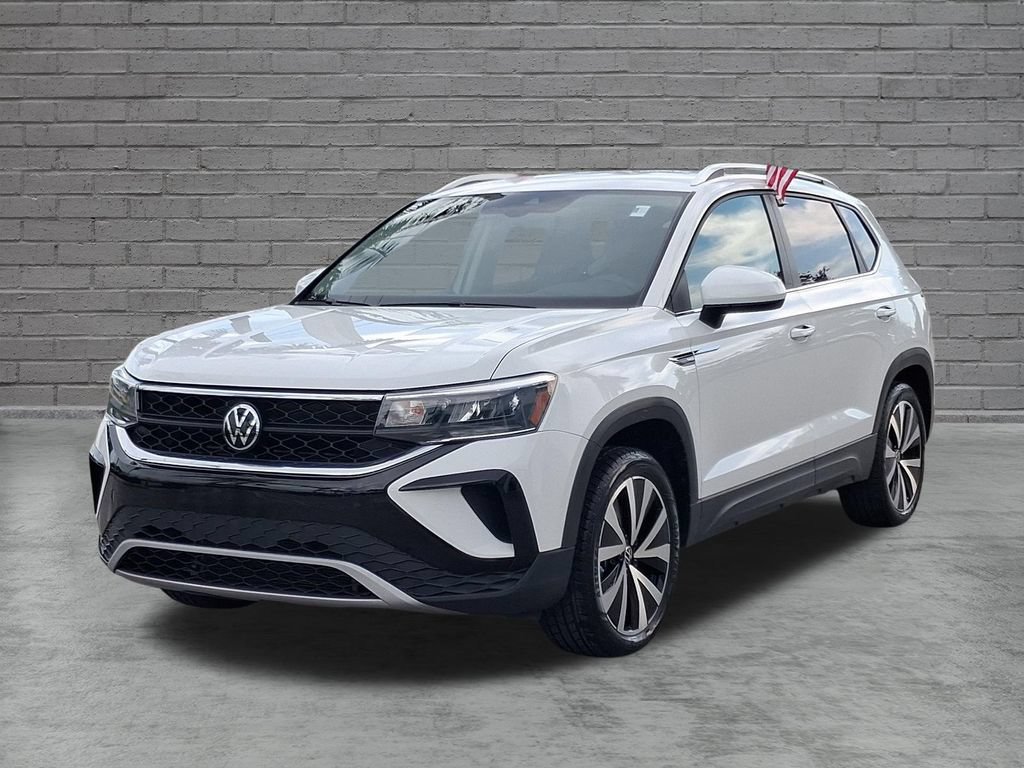 Certified 2023 Volkswagen Taos SE FWD image 4