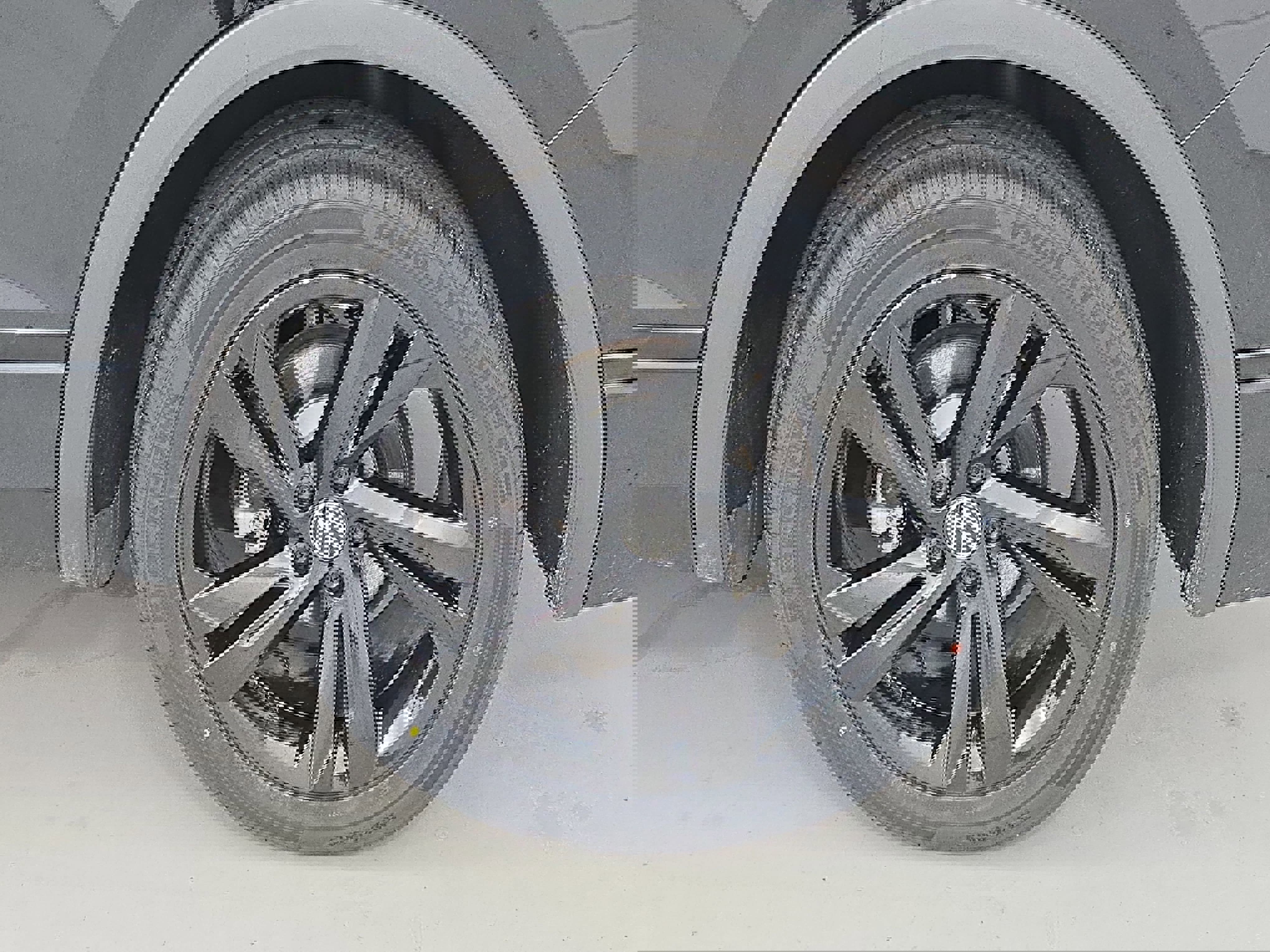 Certified 2024 Volkswagen Tiguan SE R-Line image 34