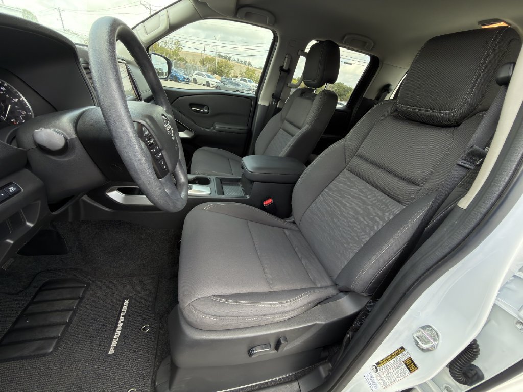 Certified 2024 Nissan Frontier SV AWD/4WD image 23