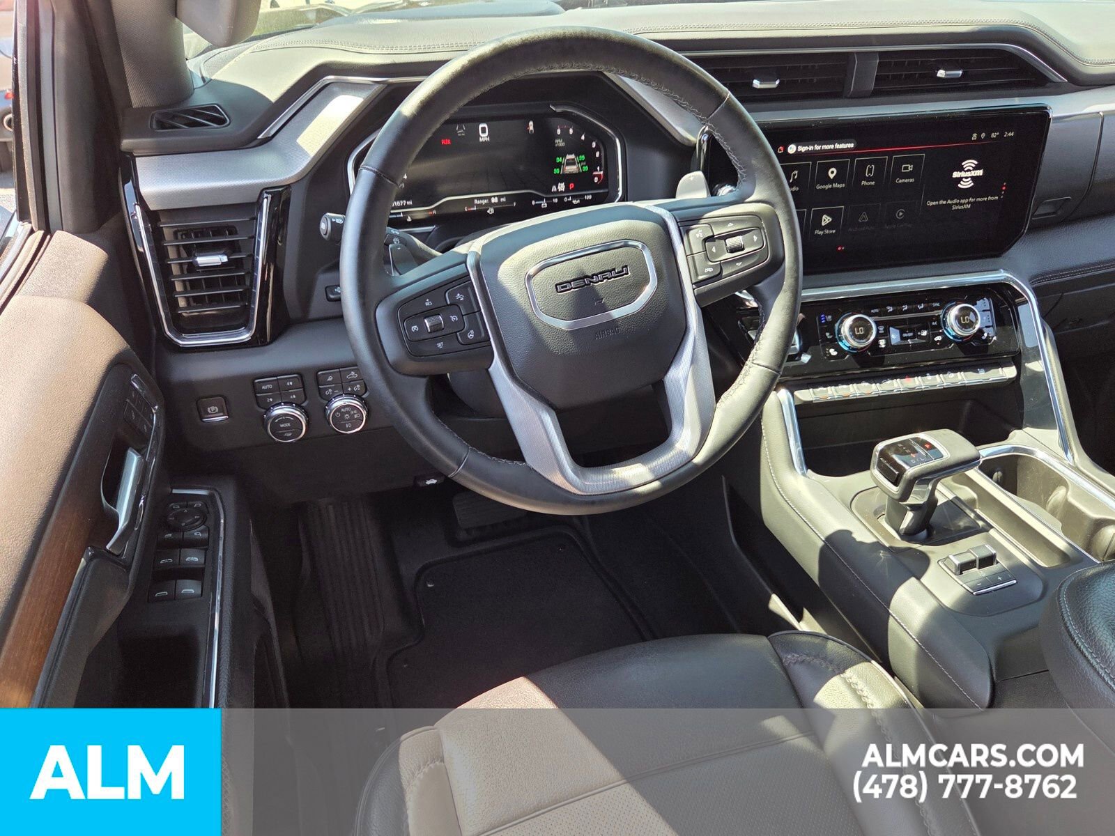 Used 2024 GMC Sierra 1500 Denali w/ Technology Package AWD/4WD image 9