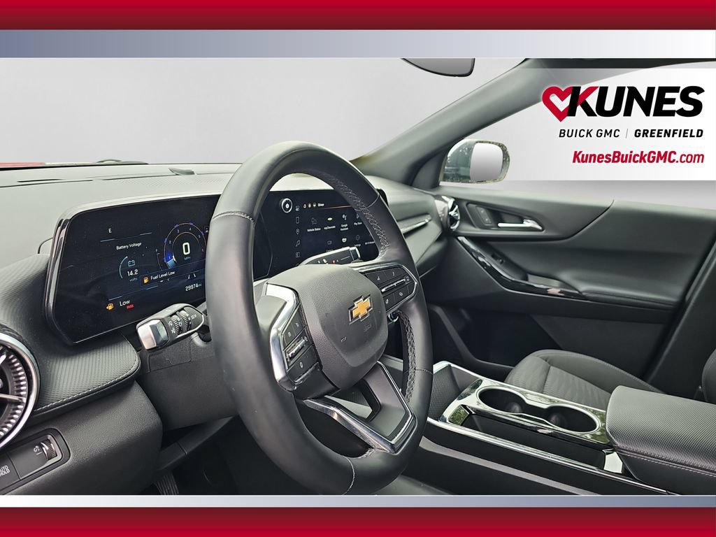 Used 2025 Chevrolet Equinox LT FWD image 16
