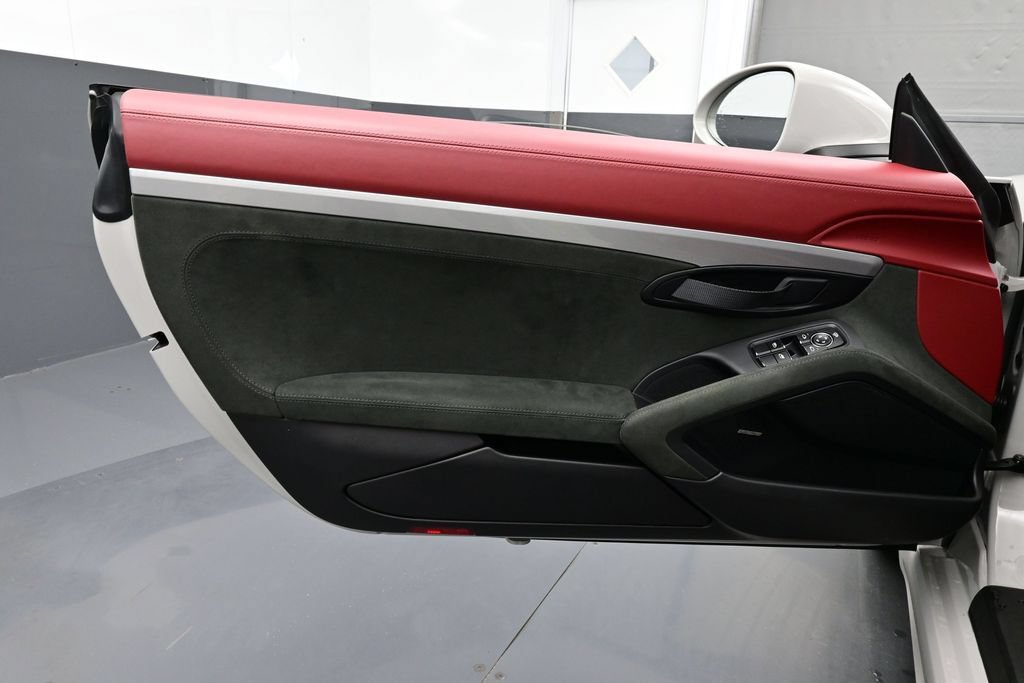 Certified 2023 Porsche 718 Boxster Spyder RWD image 7