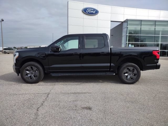 Used 2023 Ford F150 Lightning Lariat AWD/4WD image 2