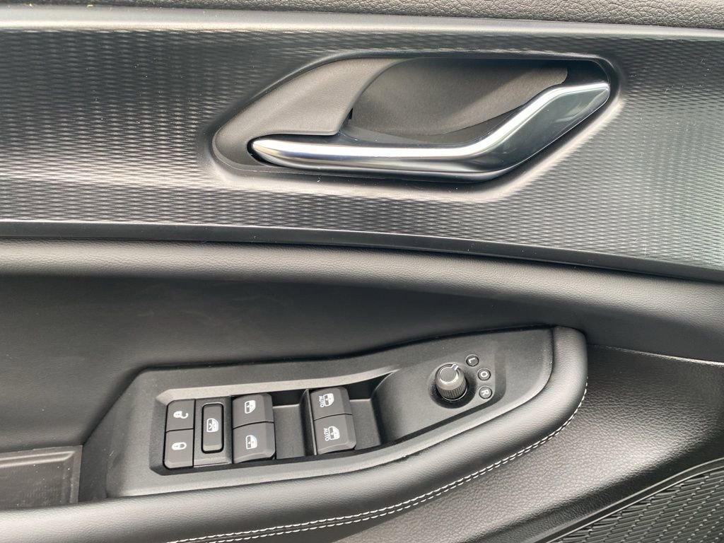 New 2025 Jeep Grand Cherokee L Altitude image 26