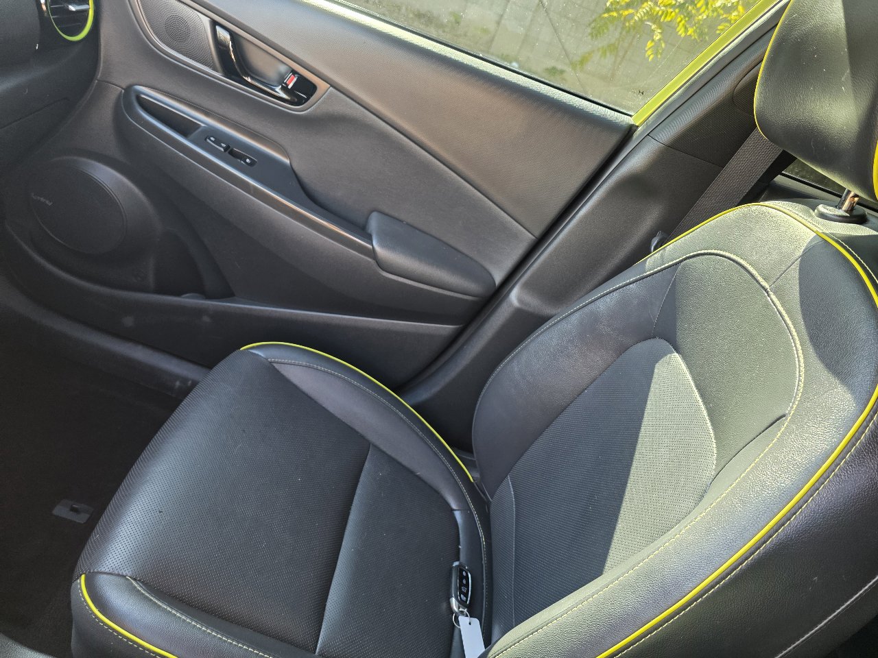 Used 2020 Hyundai Kona Limited w/ Cargo Package FWD image 15