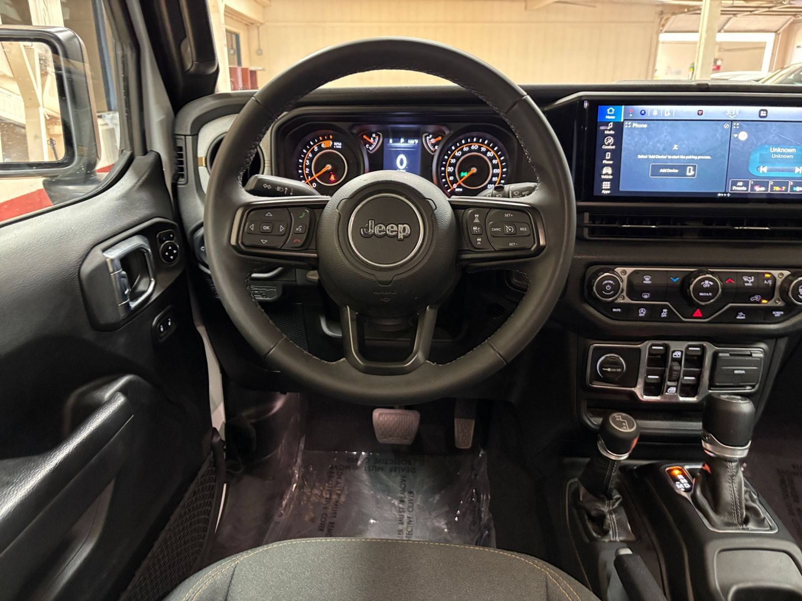 Used 2025 Jeep Wrangler Unlimited Sport AWD/4WD image 32