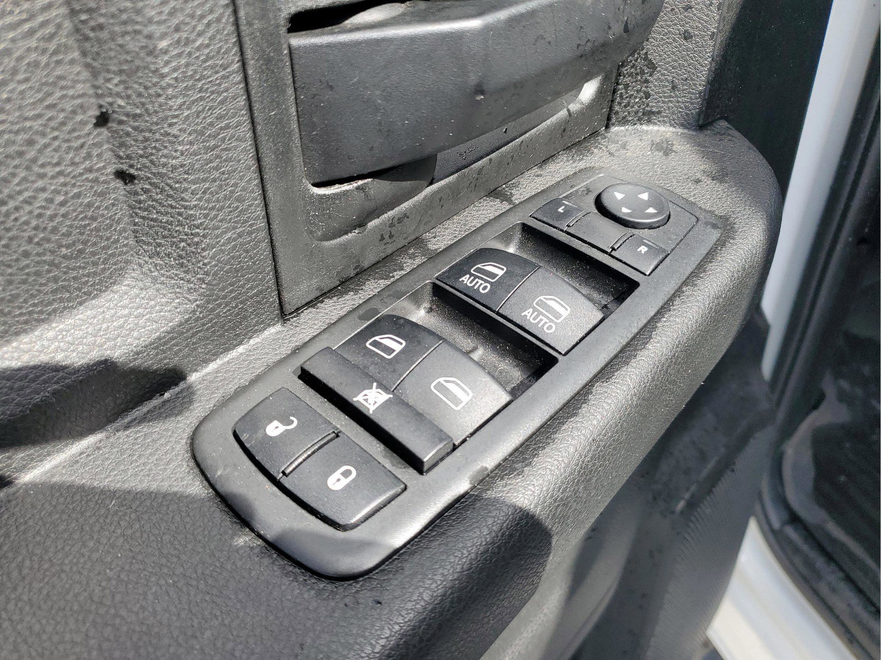 Used 2018 RAM 2500 Tradesman w/ Chrome Appearance Group image 17