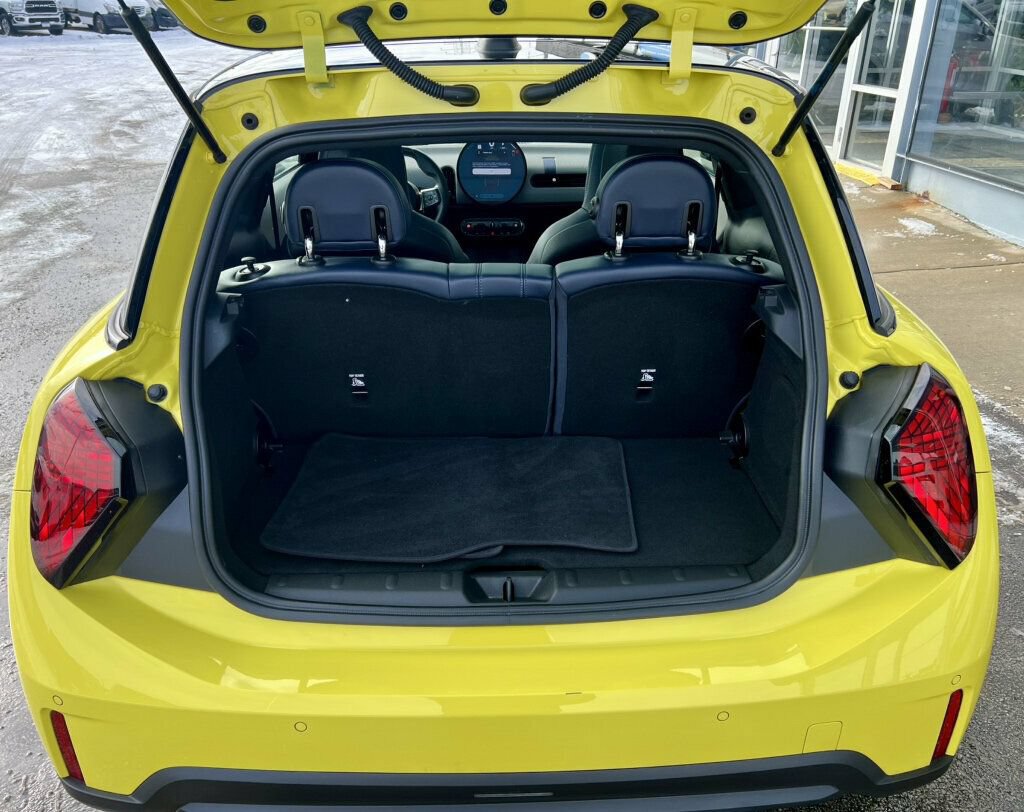 Used 2025 MINI Cooper S FWD image 7