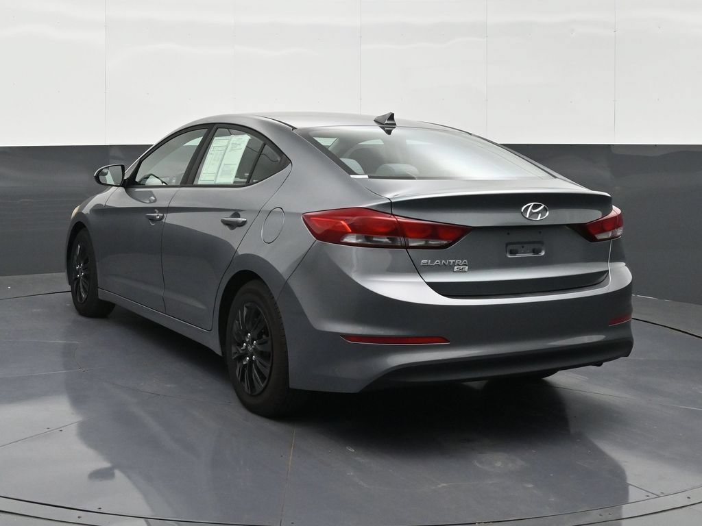 Used 2017 Hyundai Elantra SE FWD image 3