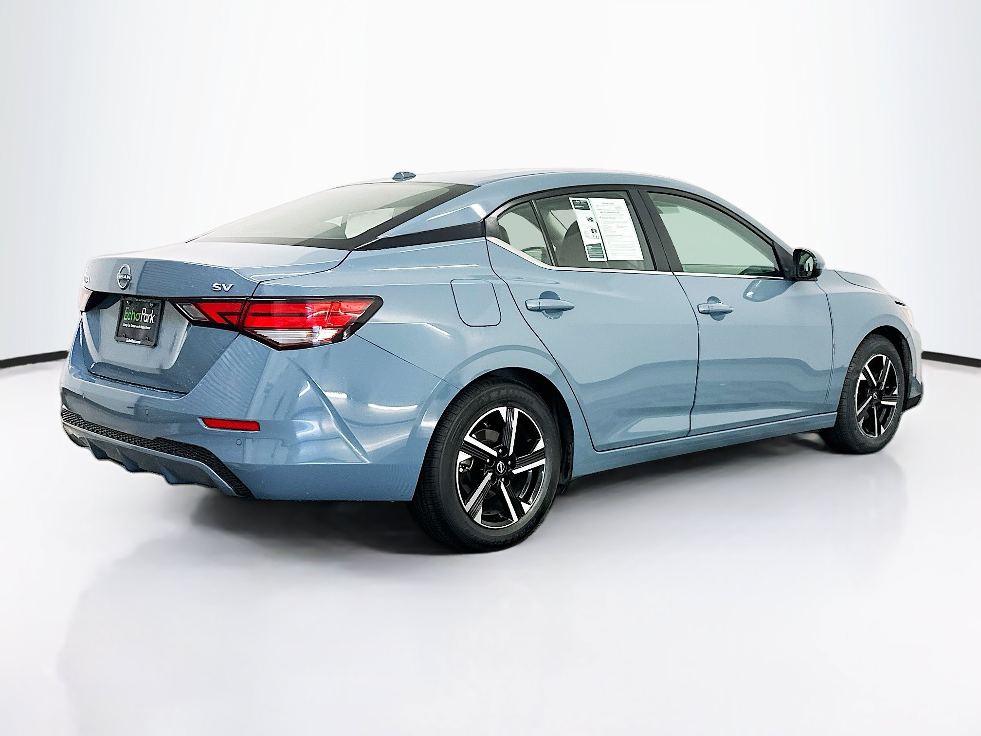 Used 2024 Nissan Sentra SV FWD image 9