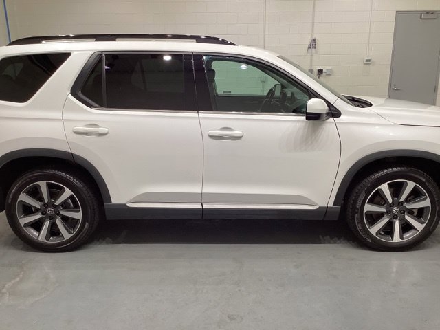 Certified 2023 Honda Pilot Touring image 9