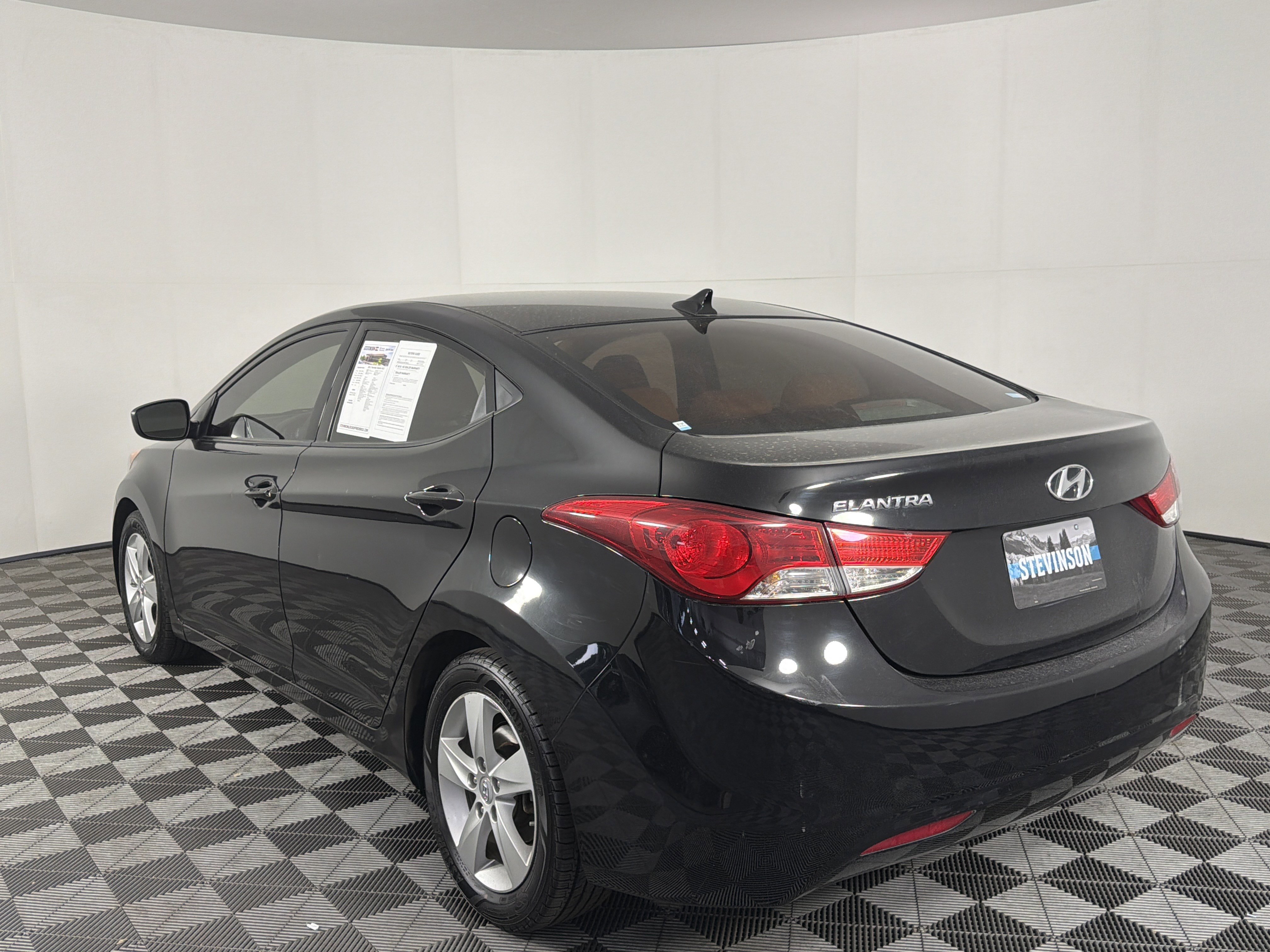 Used 2013 Hyundai Elantra GLS w/ Preferred Pkg FWD image 25