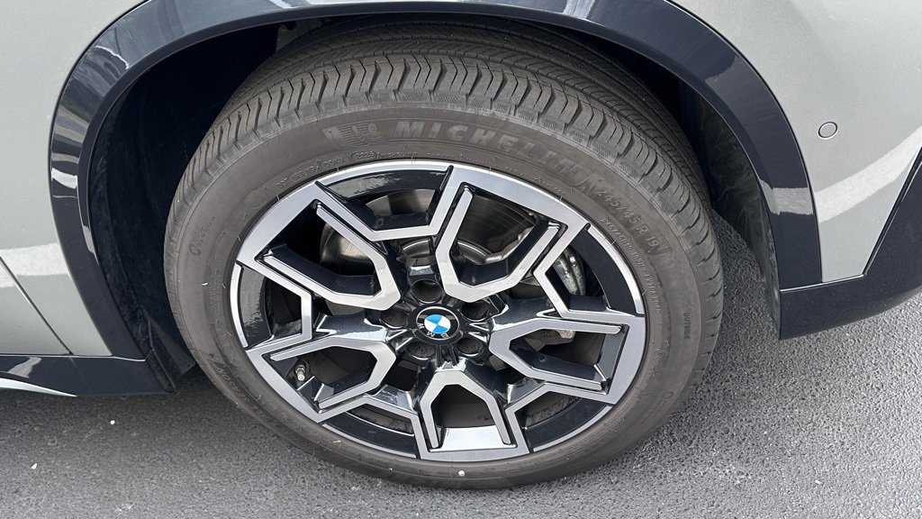Used 2025 BMW X1 xDrive28i w/ Technology Package image 4