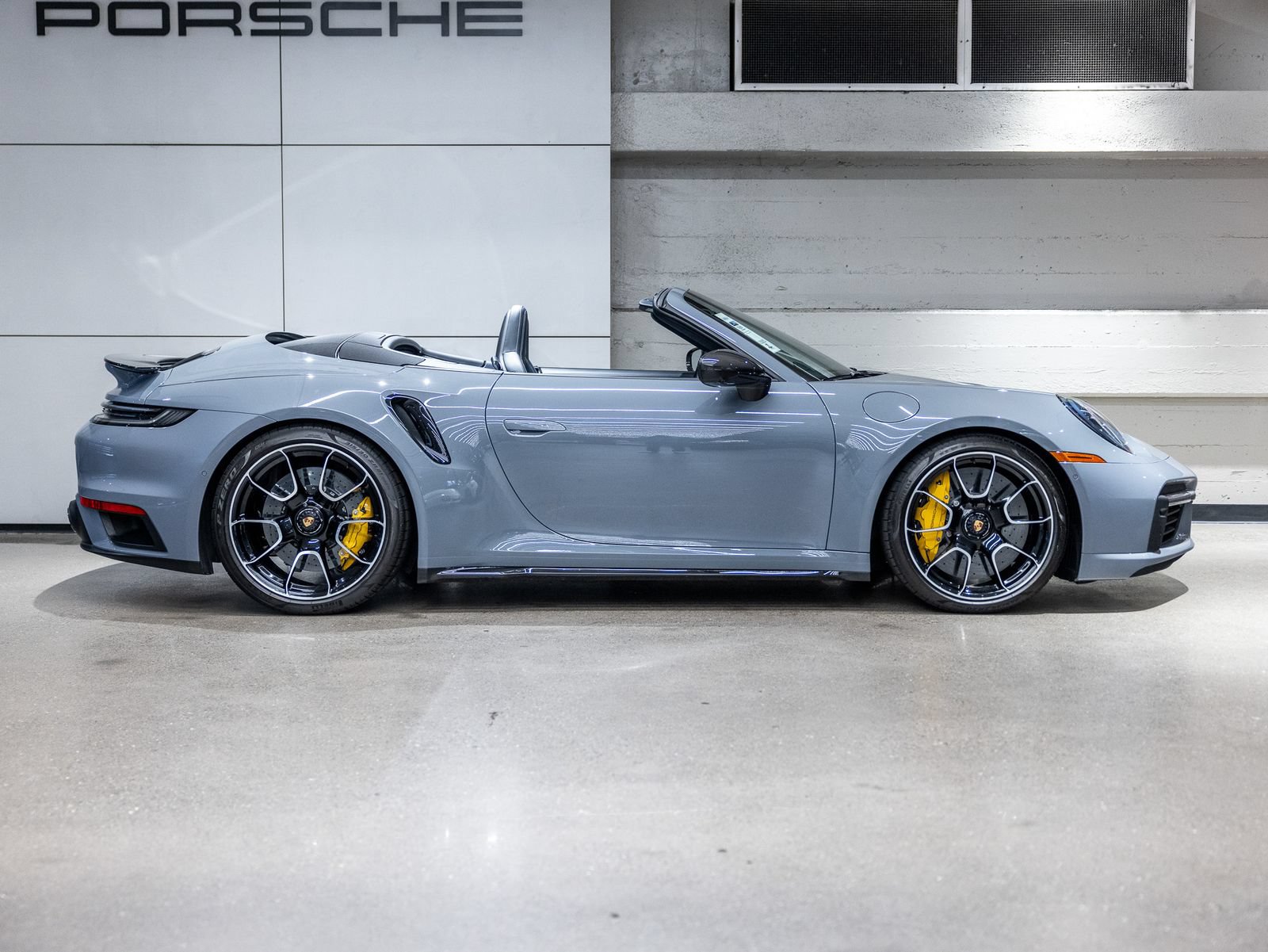 Certified 2024 Porsche 911 Turbo S AWD/4WD image 18