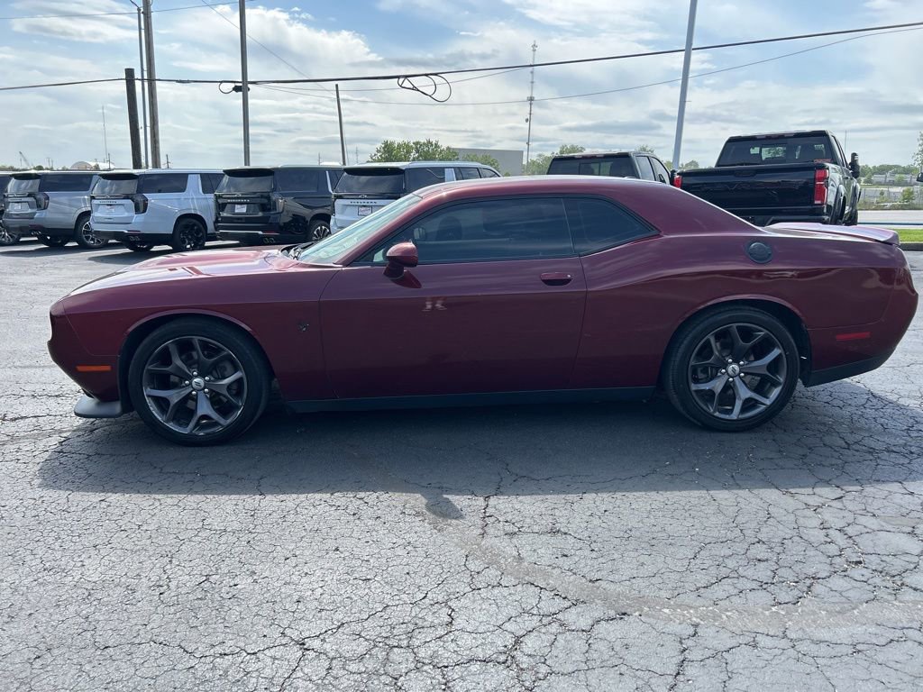Used 2019 Dodge Challenger R/T RWD image 8