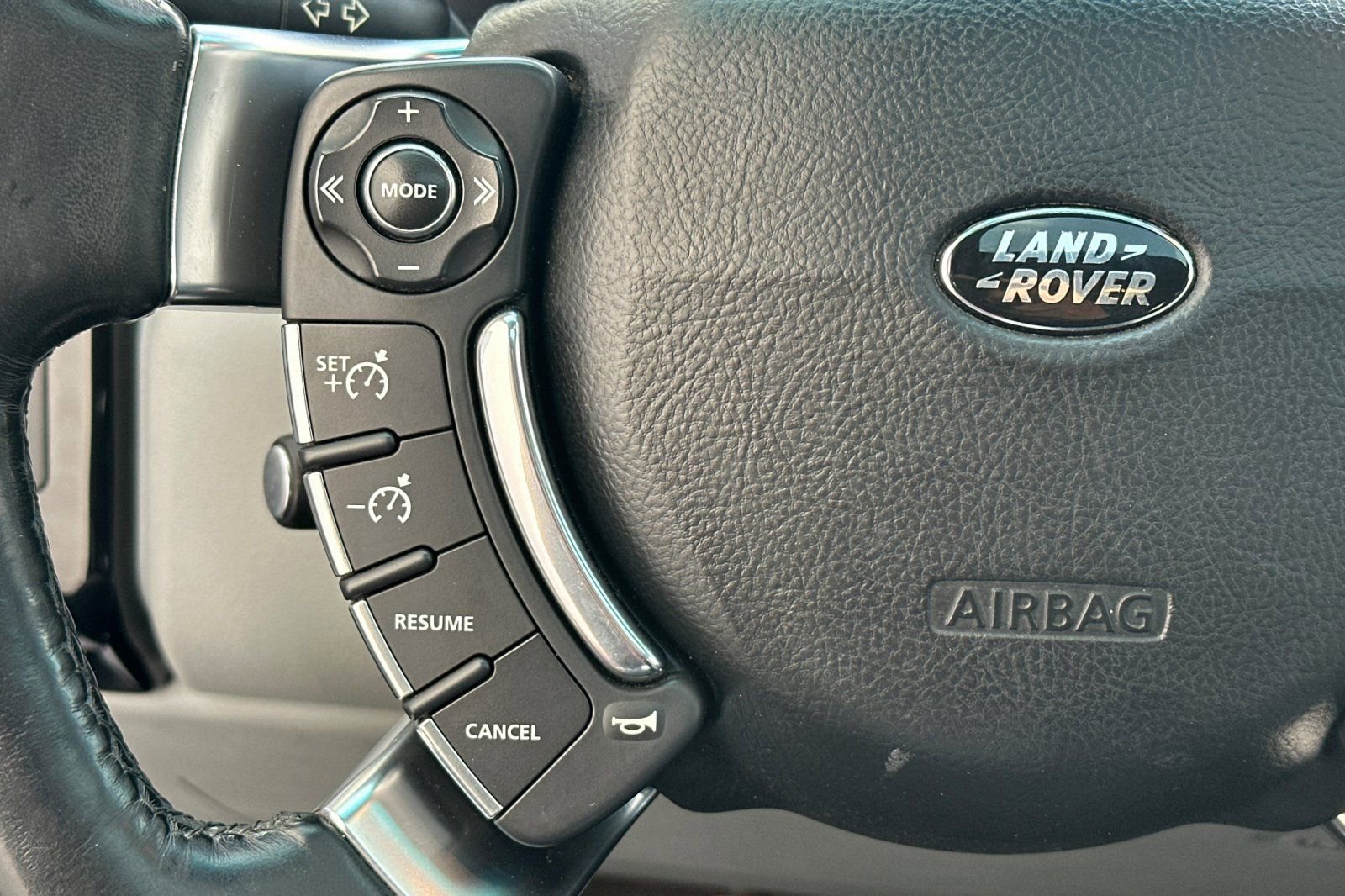 Used 2011 Land Rover Range Rover Supercharged AWD/4WD image 30