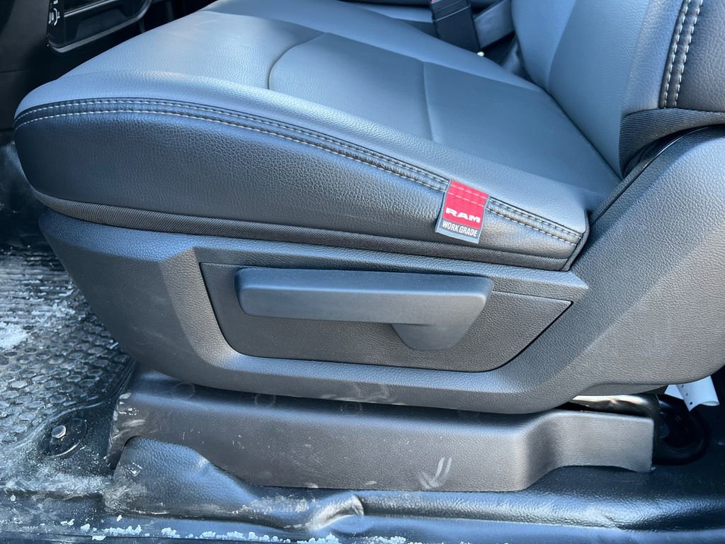 New 2026 RAM 3500 Tradesman AWD/4WD image 15