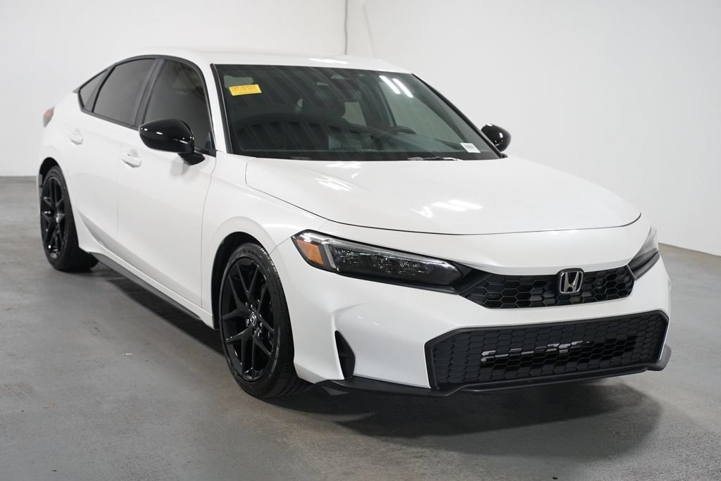Used 2025 Honda Civic Sport image 3