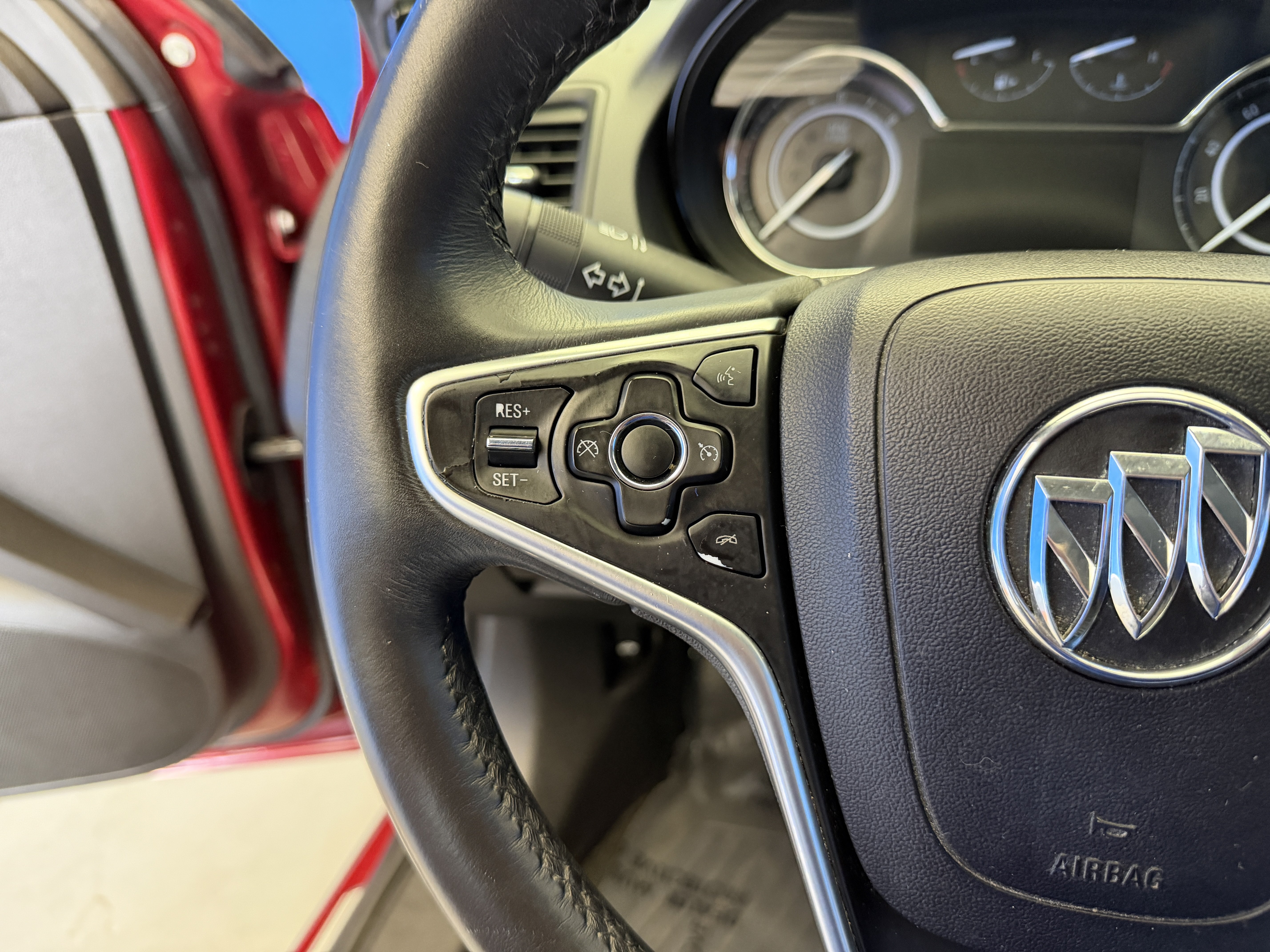 Used 2014 Buick Regal FWD image 16