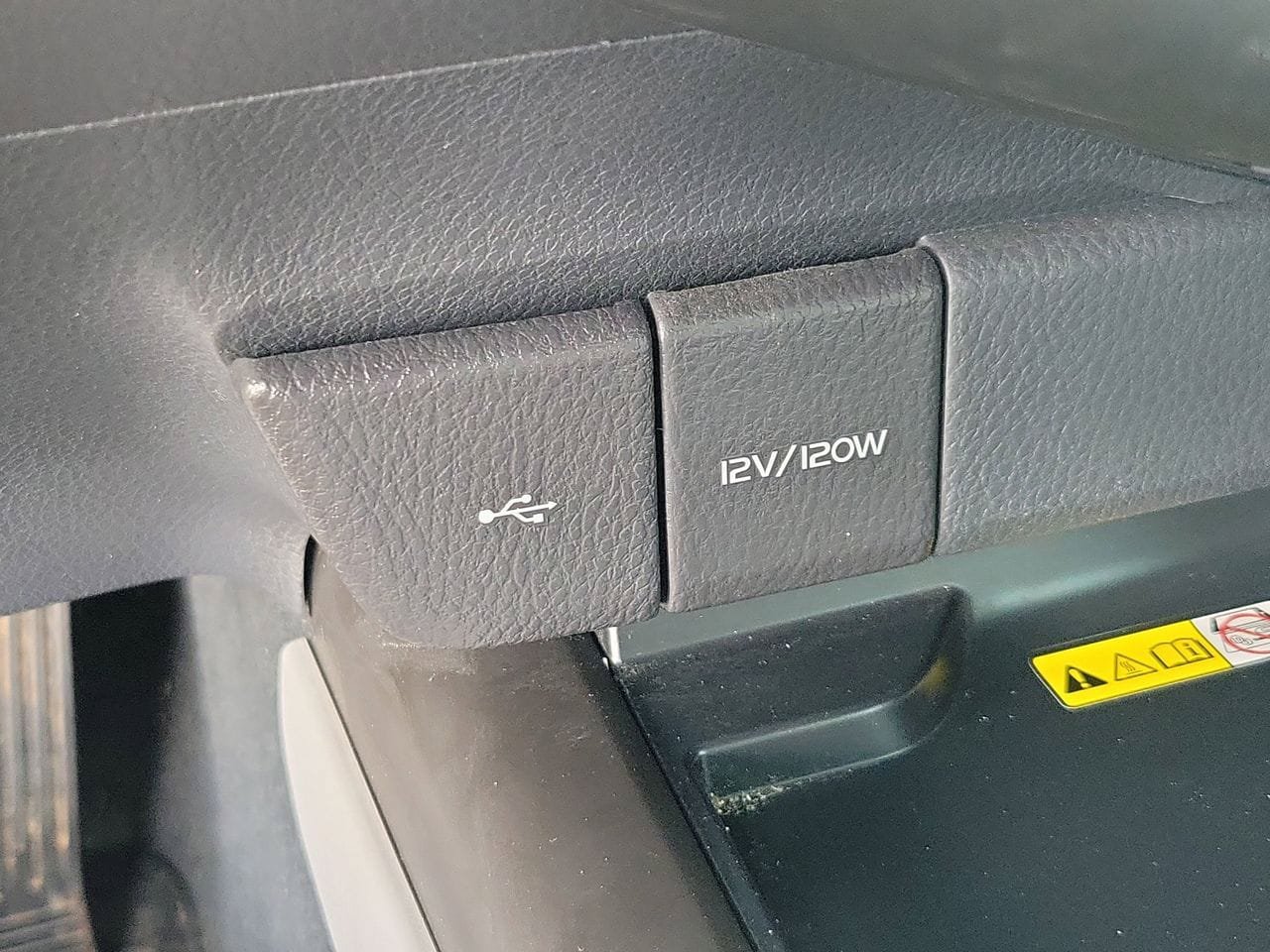 Used 2023 Toyota Camry XLE FWD image 29