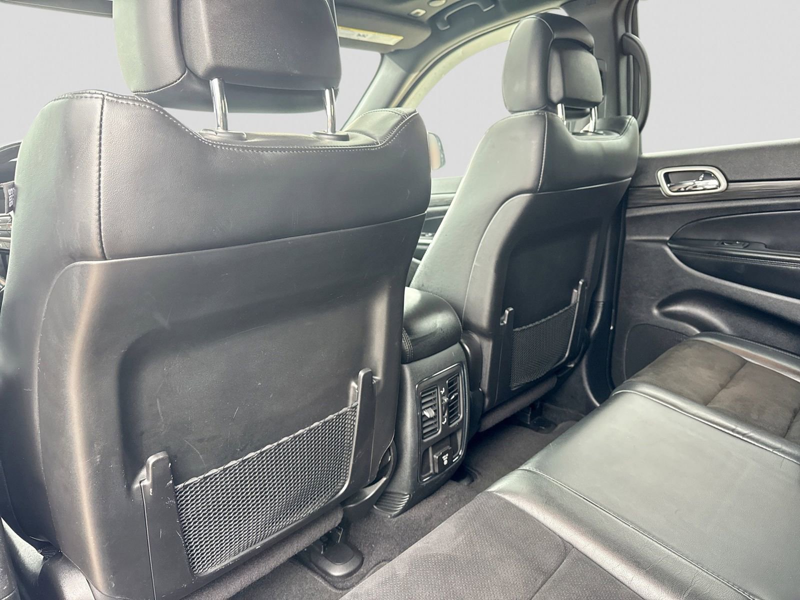 Used 2022 Jeep Grand Cherokee Altitude AWD/4WD image 19