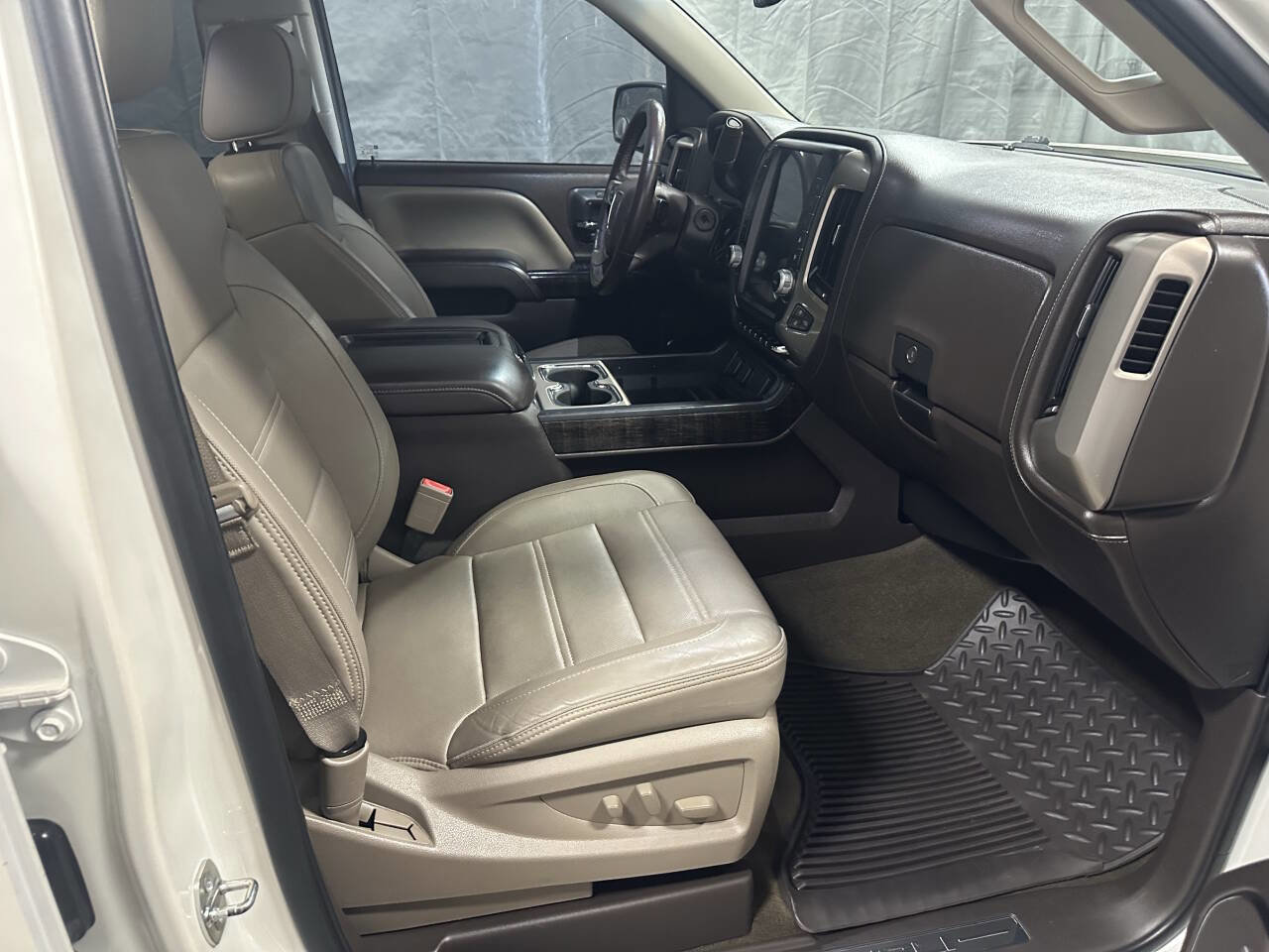 Used 2015 GMC Sierra 1500 Denali w/ Driver Alert Package AWD/4WD image 25