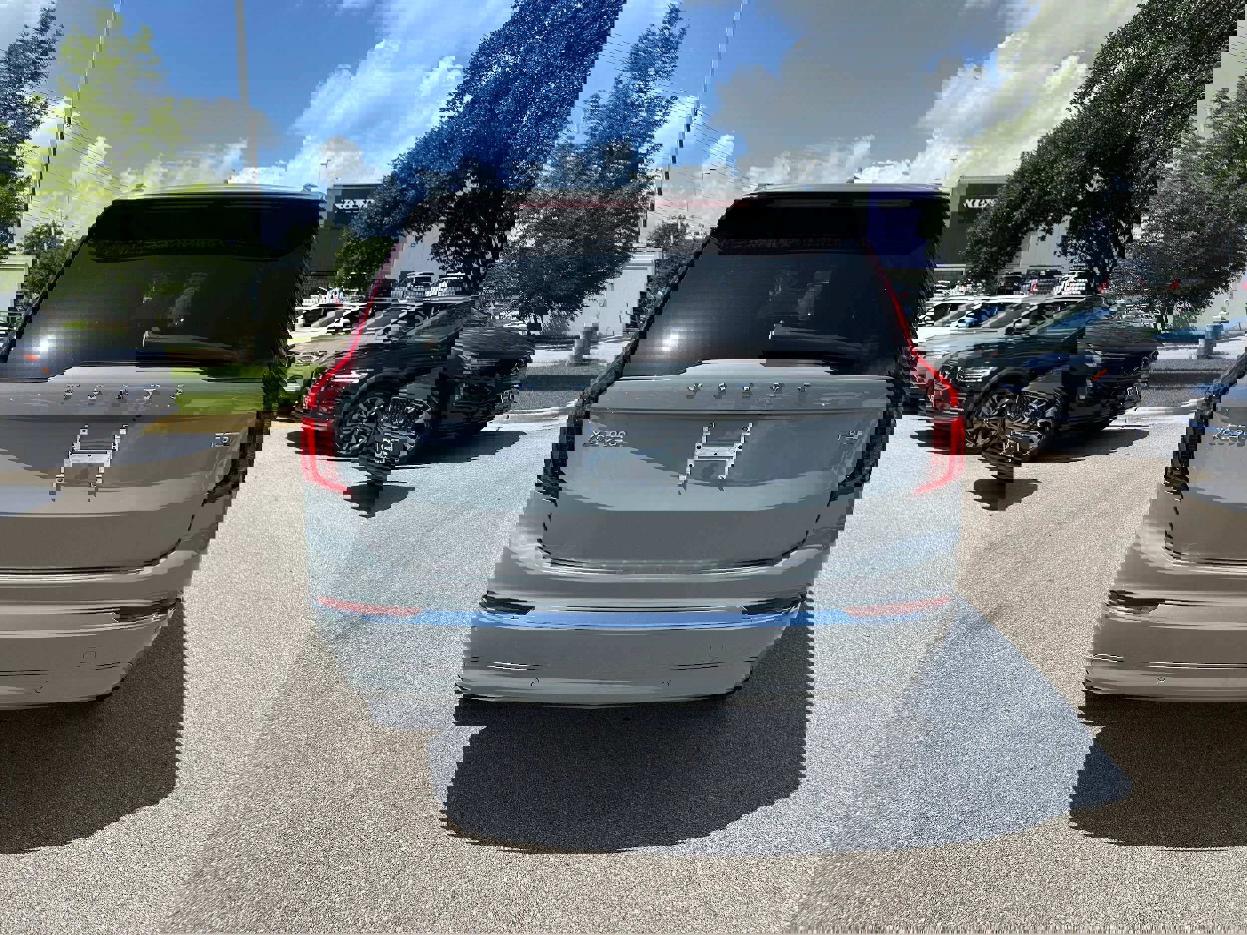 New 2026 Volvo XC90 T8 Plus image 5