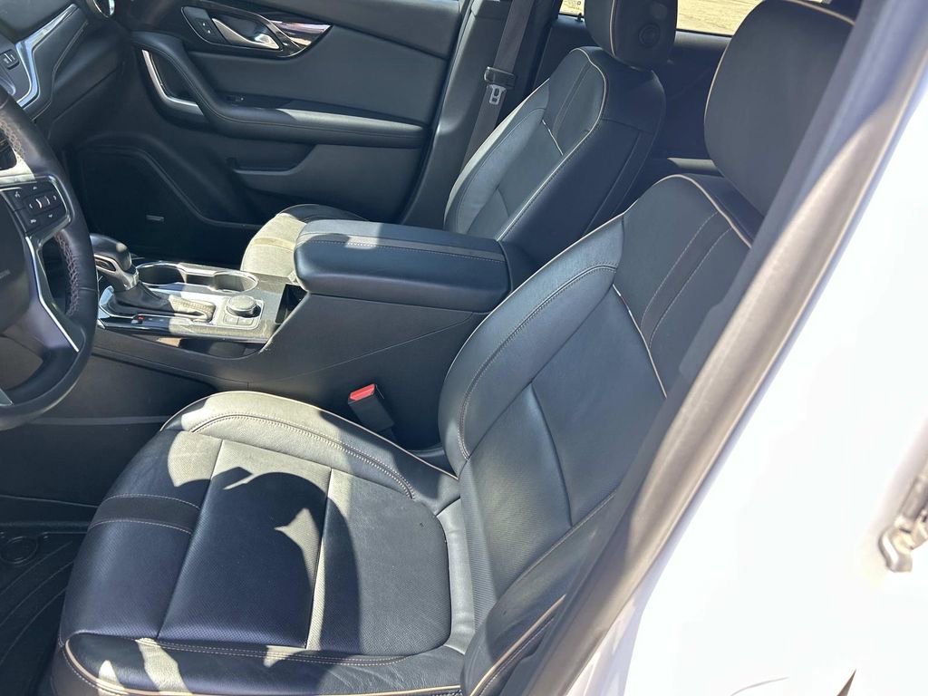 Used 2019 Chevrolet Blazer Premier w/ Sun and Wheels Package AWD/4WD image 16