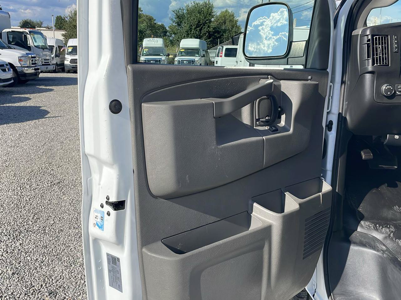 Used 2020 Chevrolet Express 2500 w/ Driver Convenience Package RWD image 12