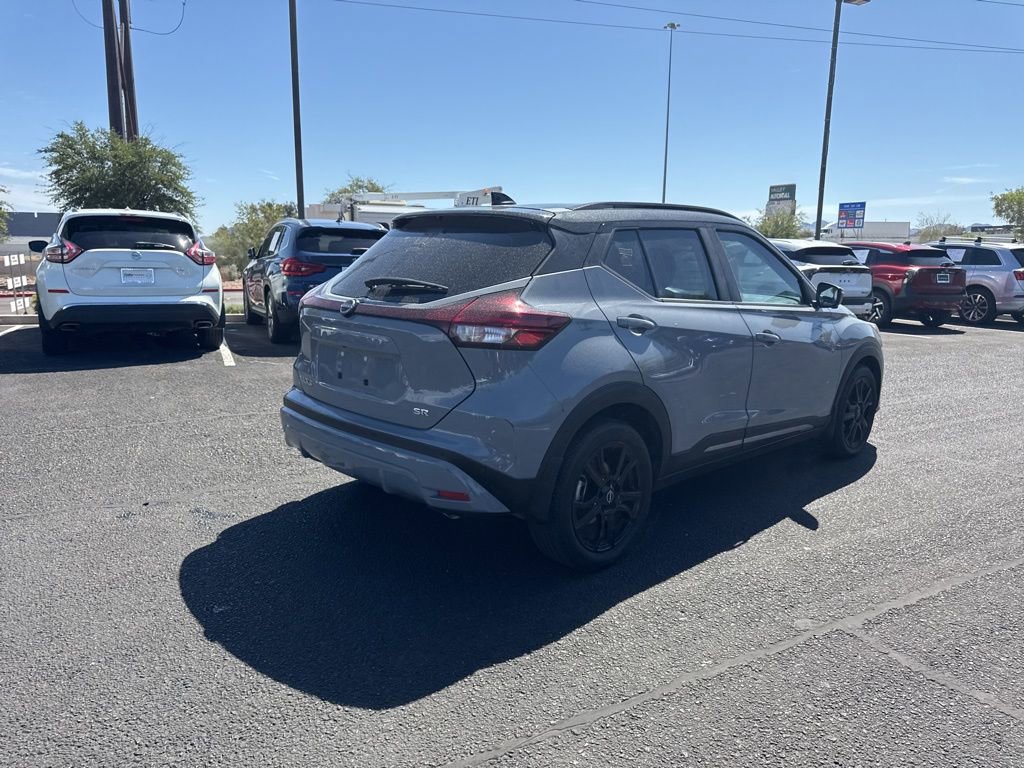 Used 2023 Nissan Kicks SR w/ SR Premium Package FWD image 9