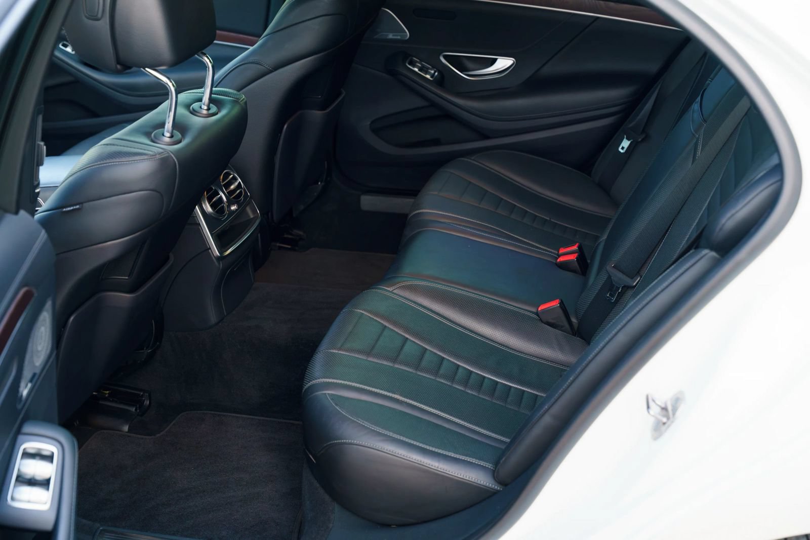 Used 2019 Mercedes-Benz S 450 Sedan image 21