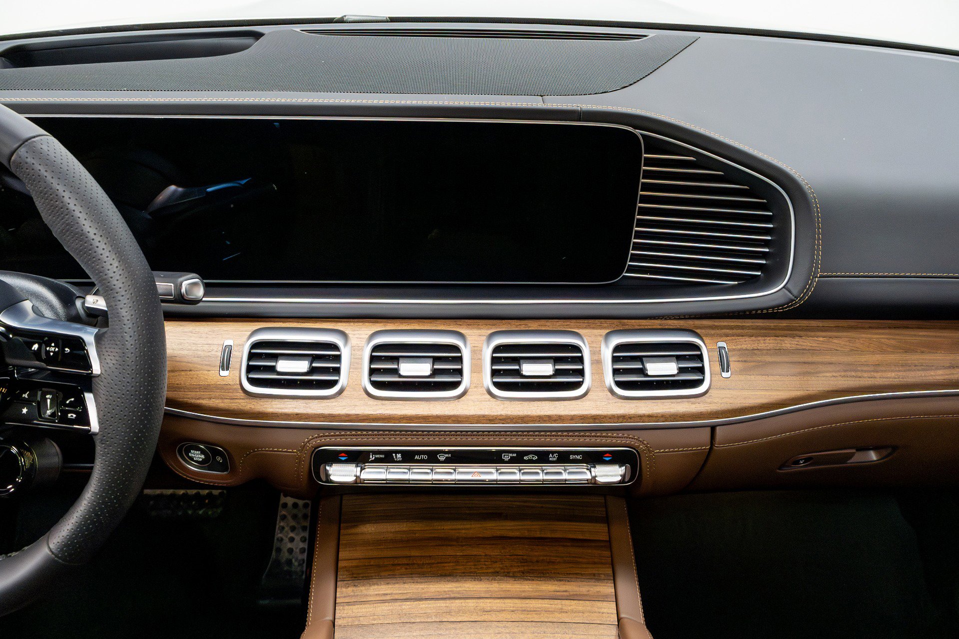 Used 2026 Mercedes-Benz GLS 63 AMG 4MATIC image 40